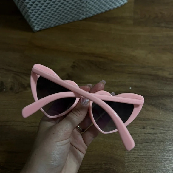 pink sunglasses - Picture 7 of 7